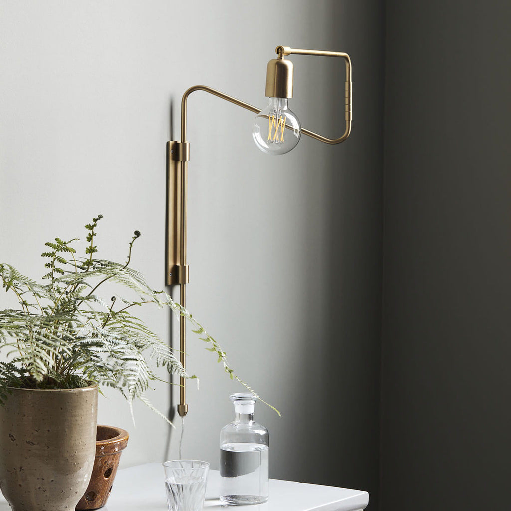 Articulated Swing-Arm Wall Light / Set of 2 / Black / US Plug