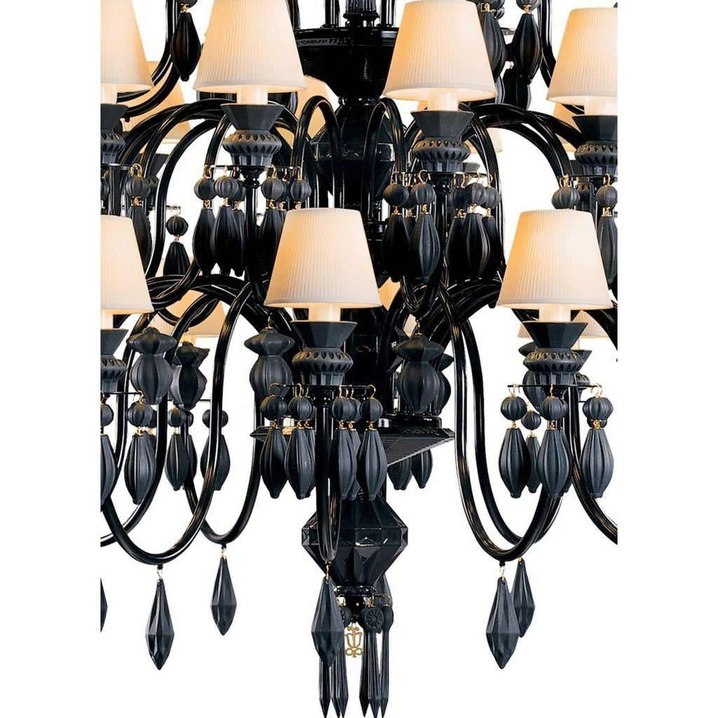 Belle de Nuit 40-Light Porcelain Chandelier / Multicolor
