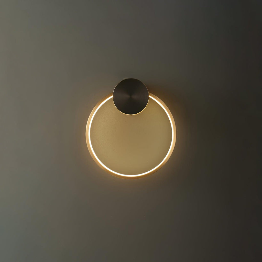 Circular Brass Integrated LED Wall Light / ∅ 11.8″ x H 13″ / Dia 30cm x H 33cm / Black & Brass / Three-Color Changing Light