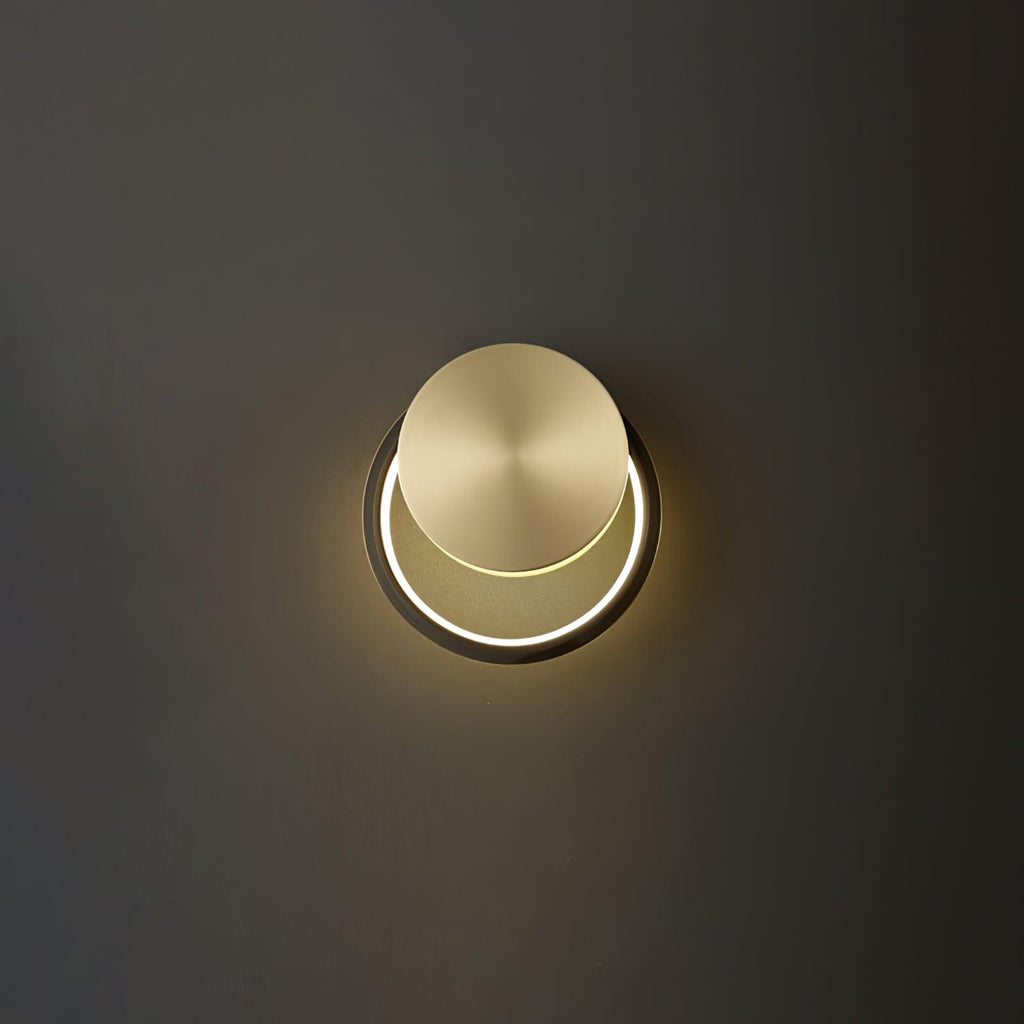 Circular Brass Integrated LED Wall Light / ∅ 15.7″ x H 16.9″ / Dia 40cm x H 43cm / Black & Brass / Three-Color Changing Light