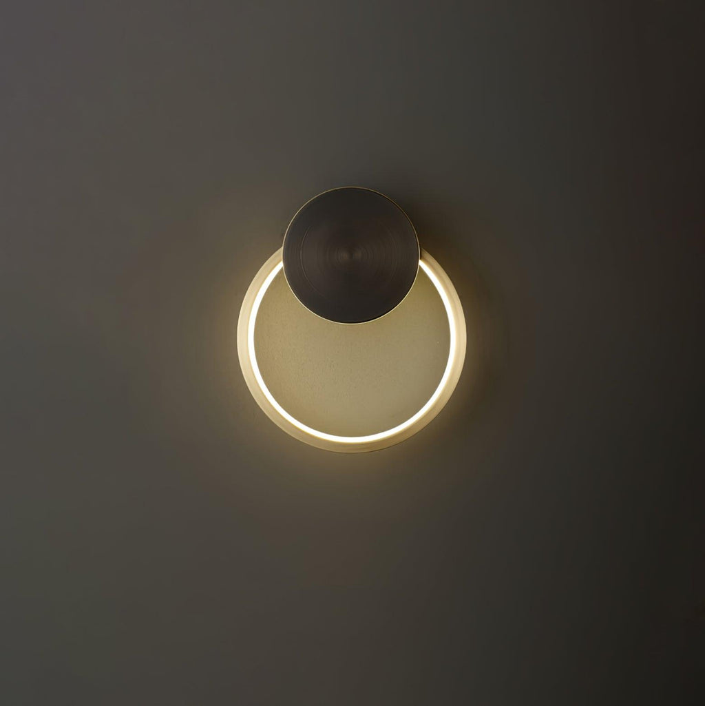 Circular Brass Integrated LED Wall Light / ∅ 19.7″ x H 20.1″ / Dia 50cm x H 53cm / Brass & Black / Three-Color Changing Light