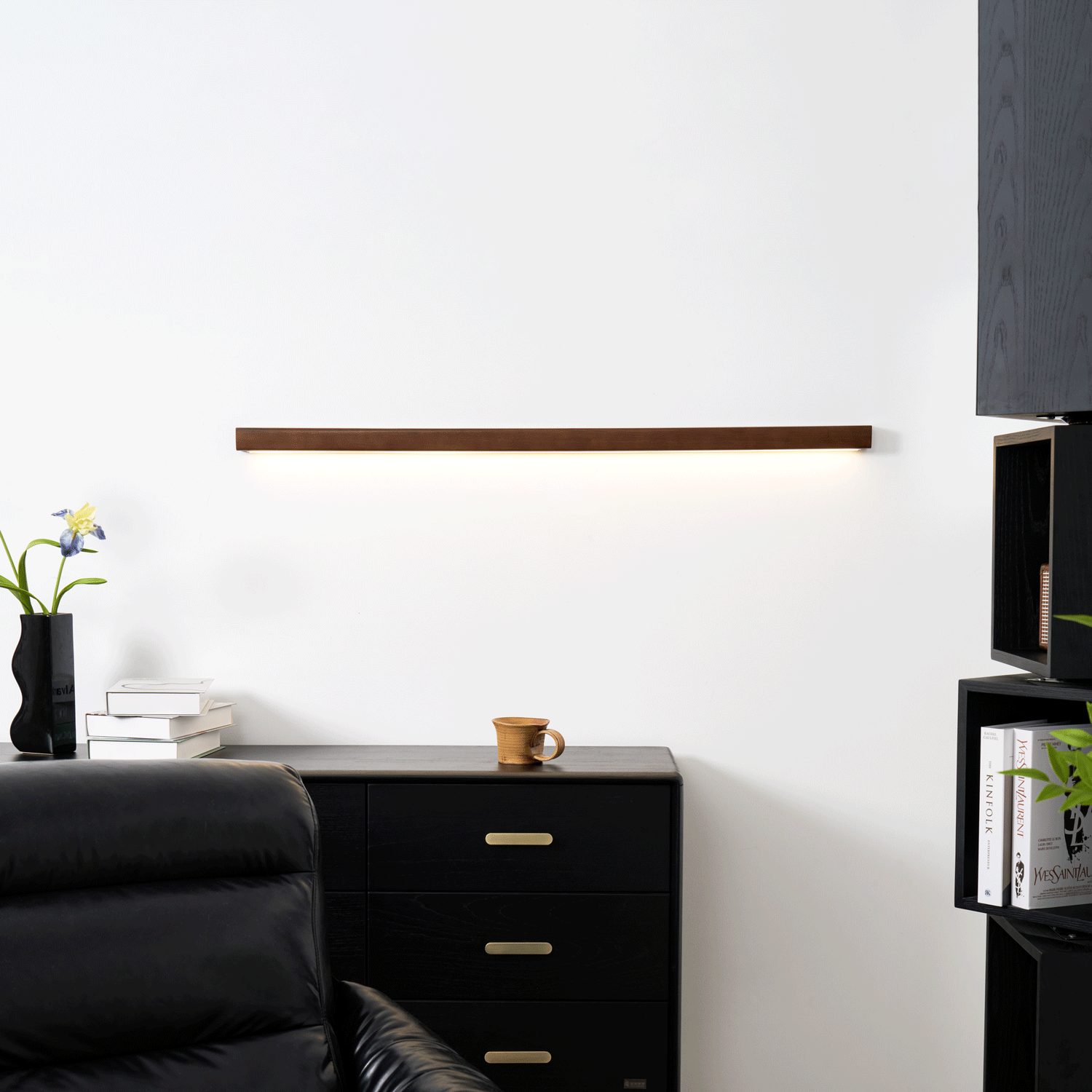 Linear Wood Integrated LED Wall Light