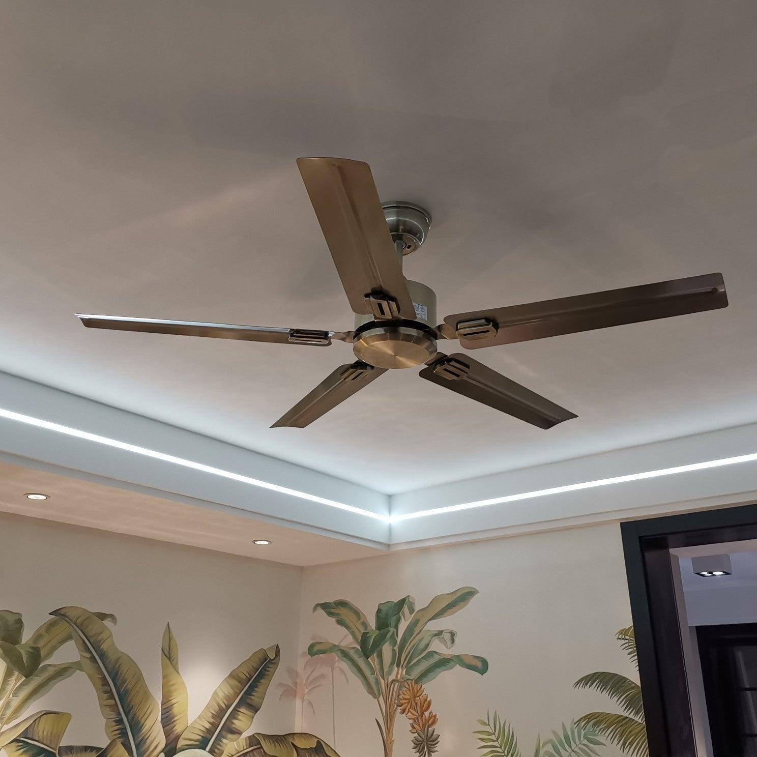 Minimalist 52-Inch Metal Ceiling Fan / Φ 52″ x H 11.8″ / Dia 132cm x H 30cm / Stainless steel / Remote control