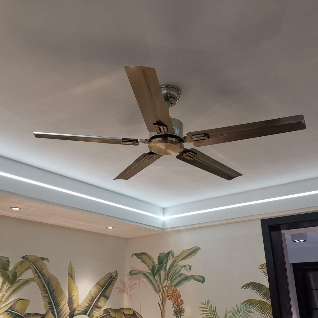 Minimalist 52-Inch Metal Ceiling Fan